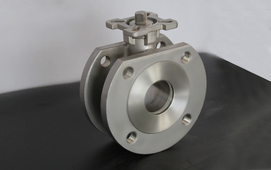 對(duì)夾式高平臺(tái)球閥適用于Class150、PN1.0～2.5MPa、-29~180℃的管路上，用于截?cái)嗷蚪油ü苈分械慕橘|(zhì)